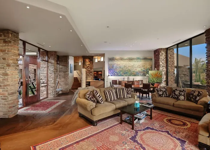 Family 4br Oasis With Pool And Modern Living * Scottsdale