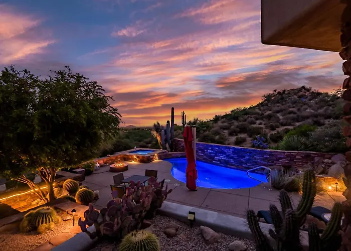 Family 4br Oasis With Pool And Modern Living Scottsdale