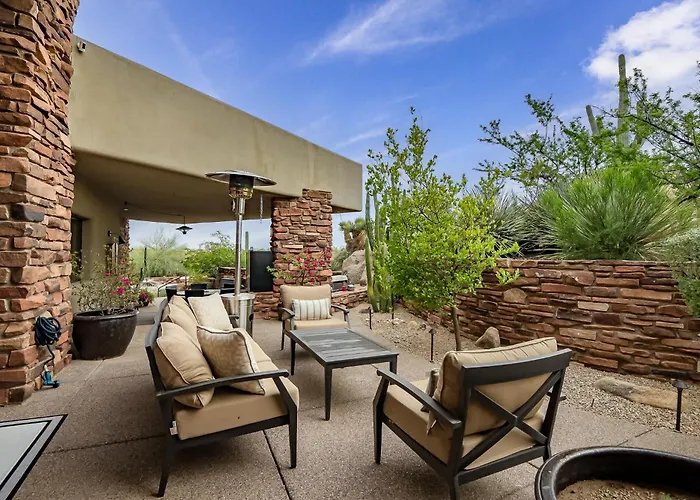 Family 4br Oasis With Pool And Modern Living Scottsdale