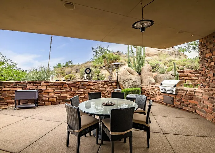 Family 4br Oasis With Pool And Modern Living *