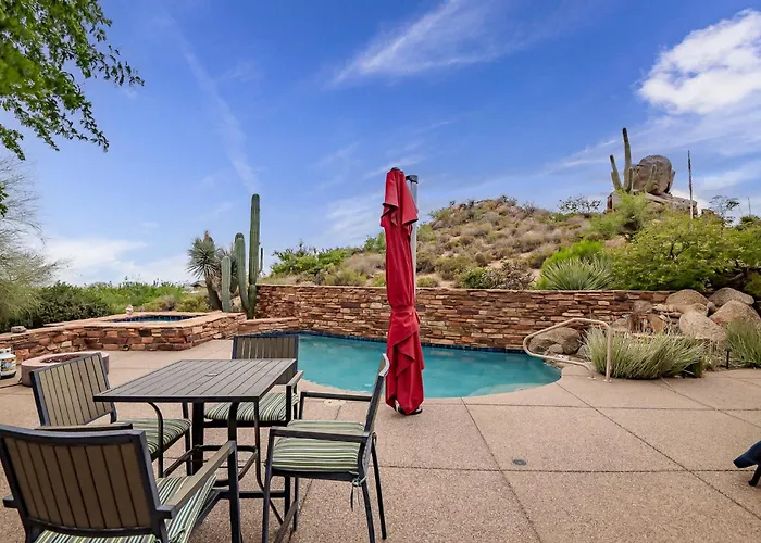 Family 4br Oasis With Pool And Modern Living Scottsdale