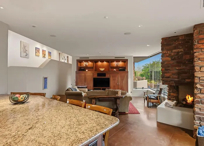 Family 4br Oasis With Pool And Modern Living Dom wakacyjny *