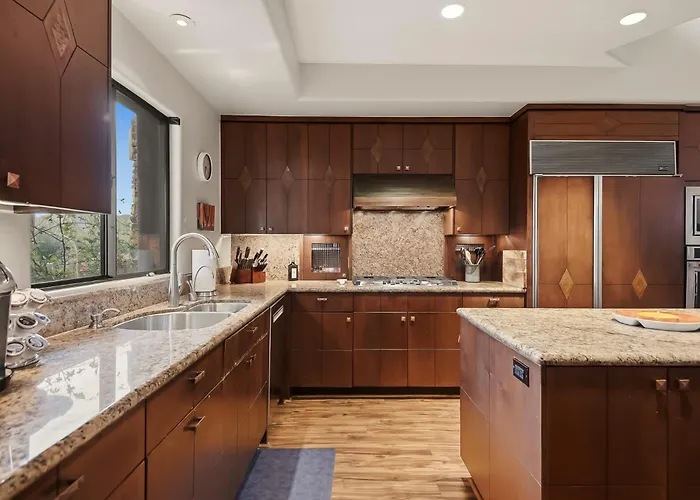 Family 4br Oasis With Pool And Modern Living Dom wakacyjny *