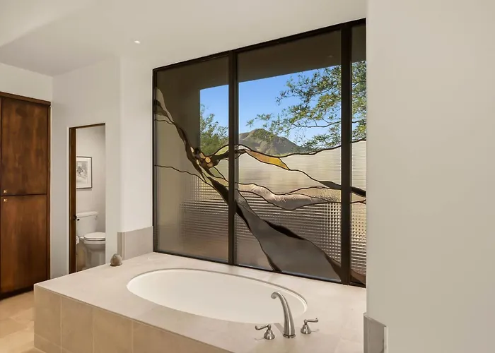 Family 4br Oasis With Pool And Modern Living Dom wakacyjny *