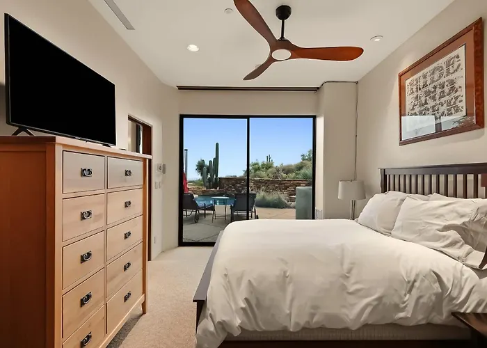 Family 4br Oasis With Pool And Modern Living *