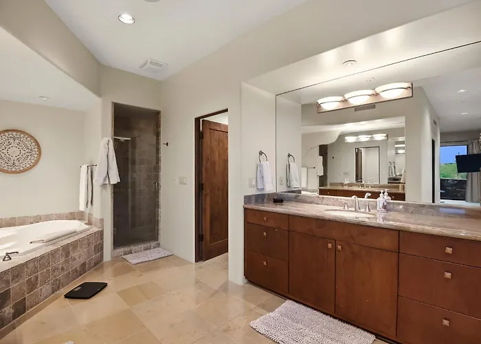Family 4br Oasis With Pool And Modern Living Dom wakacyjny